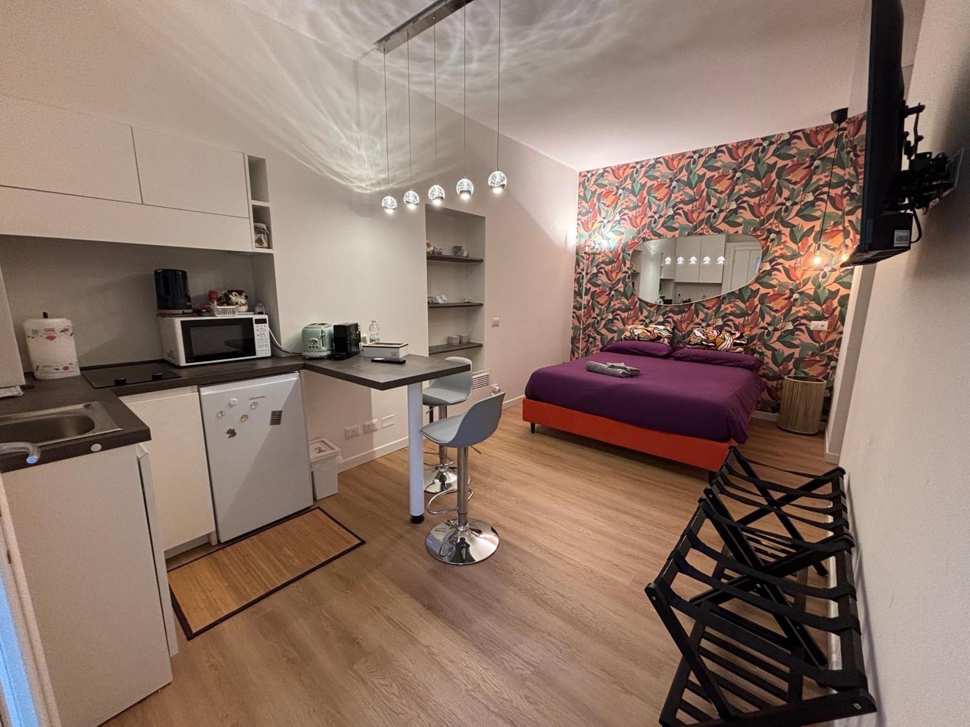 La Vecchia Milano-Les Nubles Vannucci - Il Ballatoio E Il Cortile Экстерьер фото