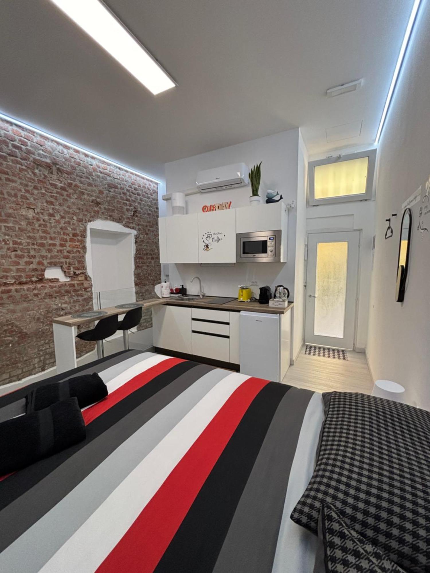 La Vecchia Milano-Les Nubles Vannucci - Il Ballatoio E Il Cortile Экстерьер фото