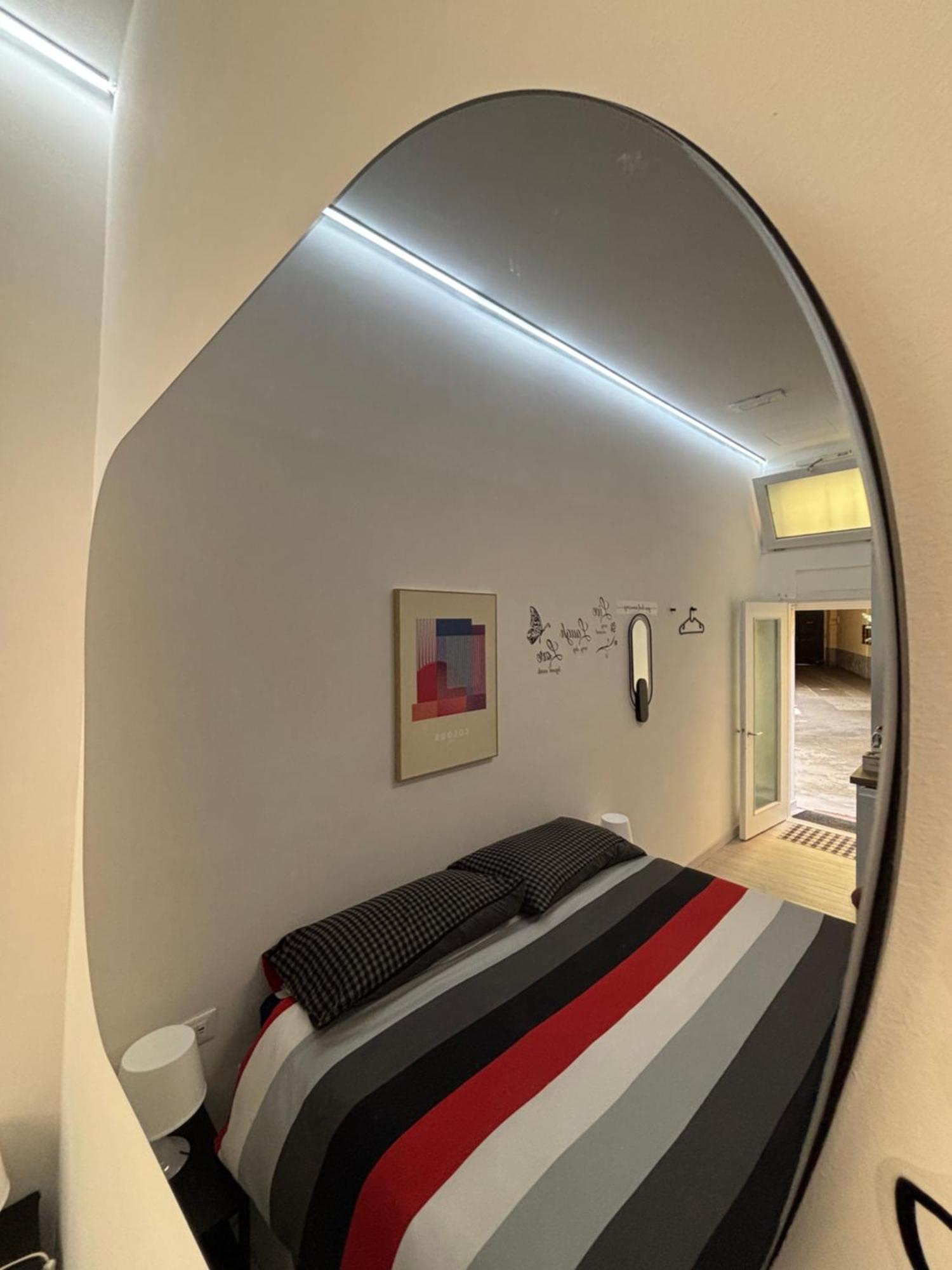La Vecchia Milano-Les Nubles Vannucci - Il Ballatoio E Il Cortile Экстерьер фото
